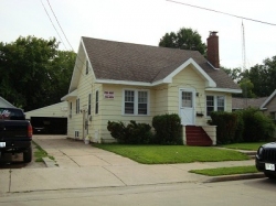Front view of 725 Prospect Ave