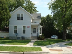 Front view of 840 Elmwood Ave